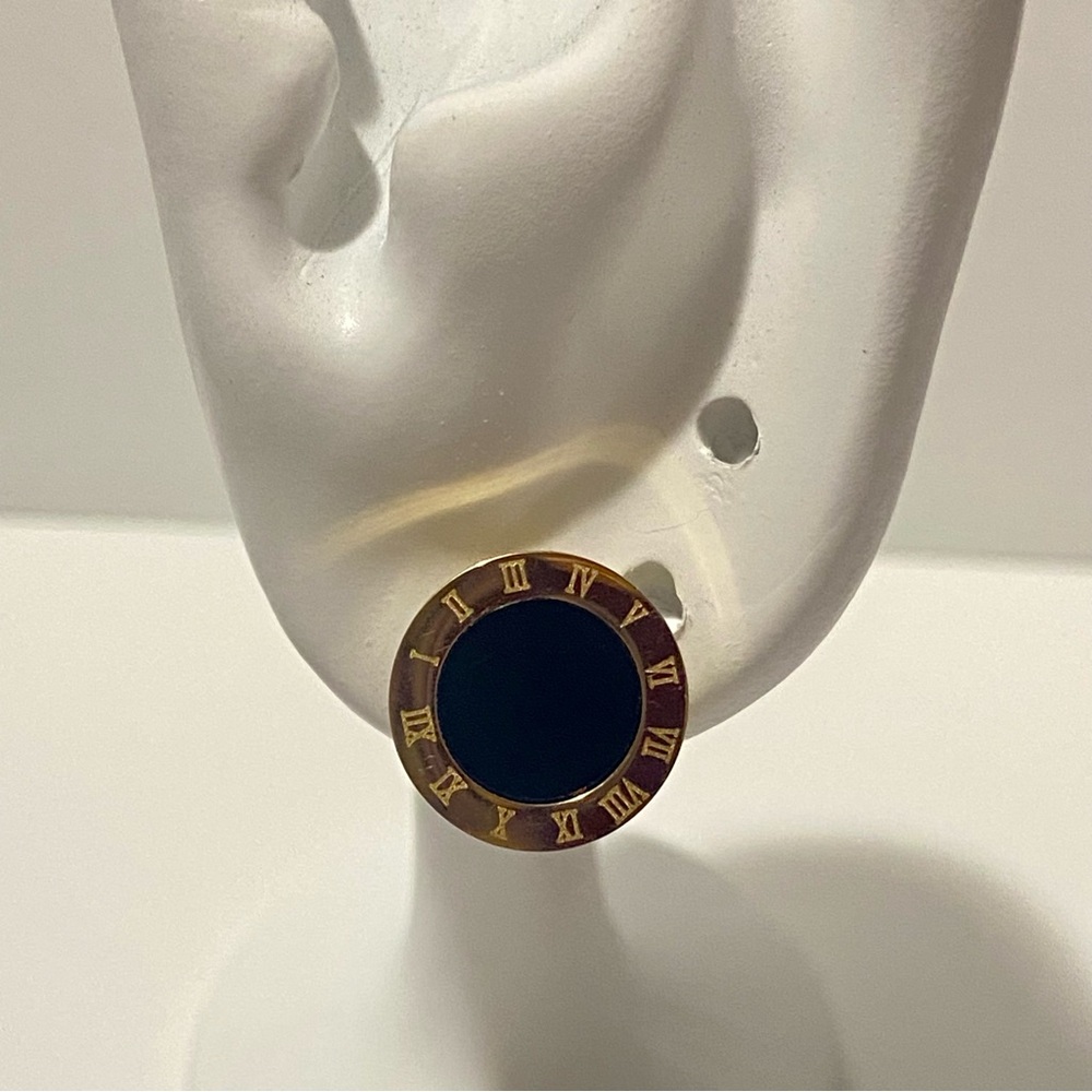 18K Gold Plated Titanium Steel Stud Earrings Gold and Black - Picture 4 of 5
